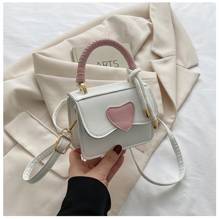Price 9.84 weight 320g New Textured Portable Love Mini Bag For Women