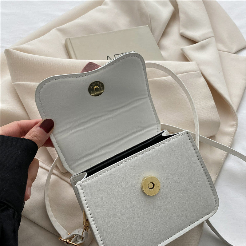 Price 9.84 weight 320g New Textured Portable Love Mini Bag For Women