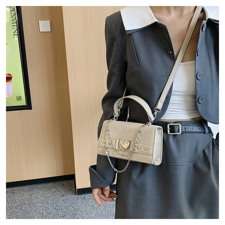 price 4.83 weight 380gWomen's Autumn Fashion Love Chain Shoulder Bag