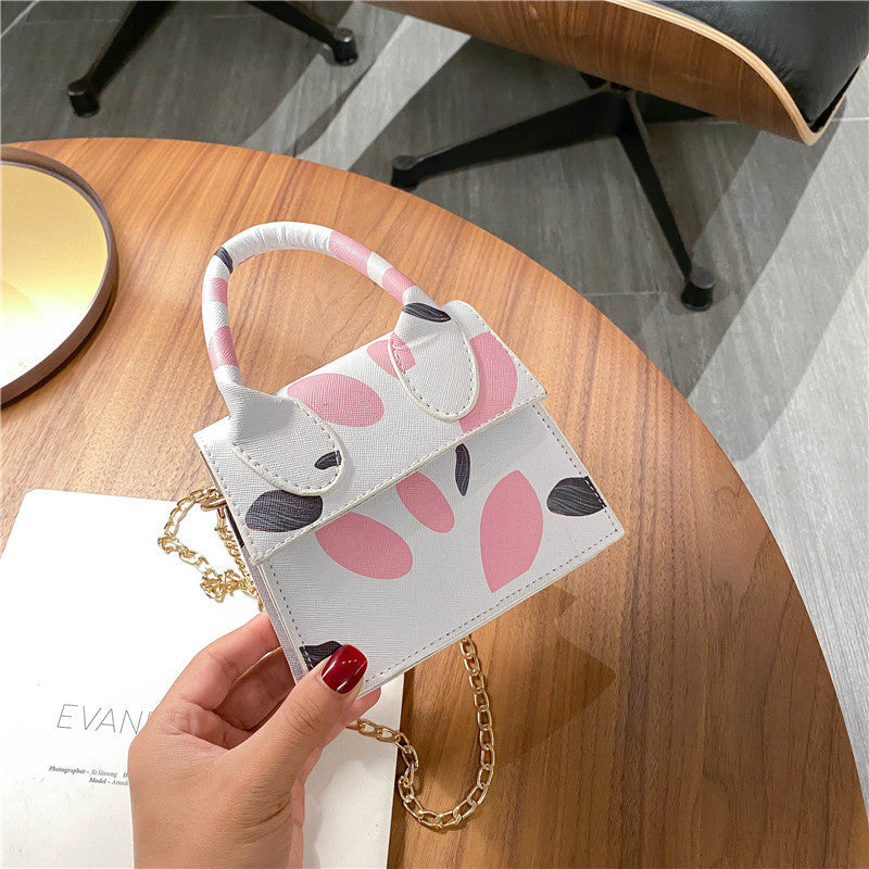 Price 1.95 weight 220g Hand-held Spring And Summer Texture Shoulder Bag Women Foreign Style Fashion Personality Messenger