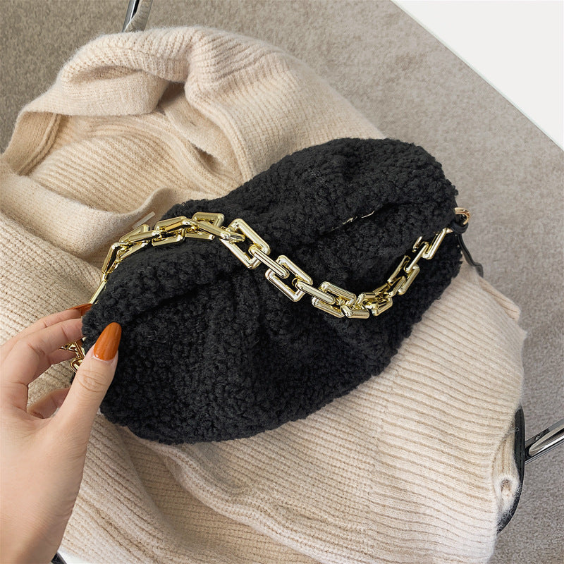 Folded in imitation of lamb hair