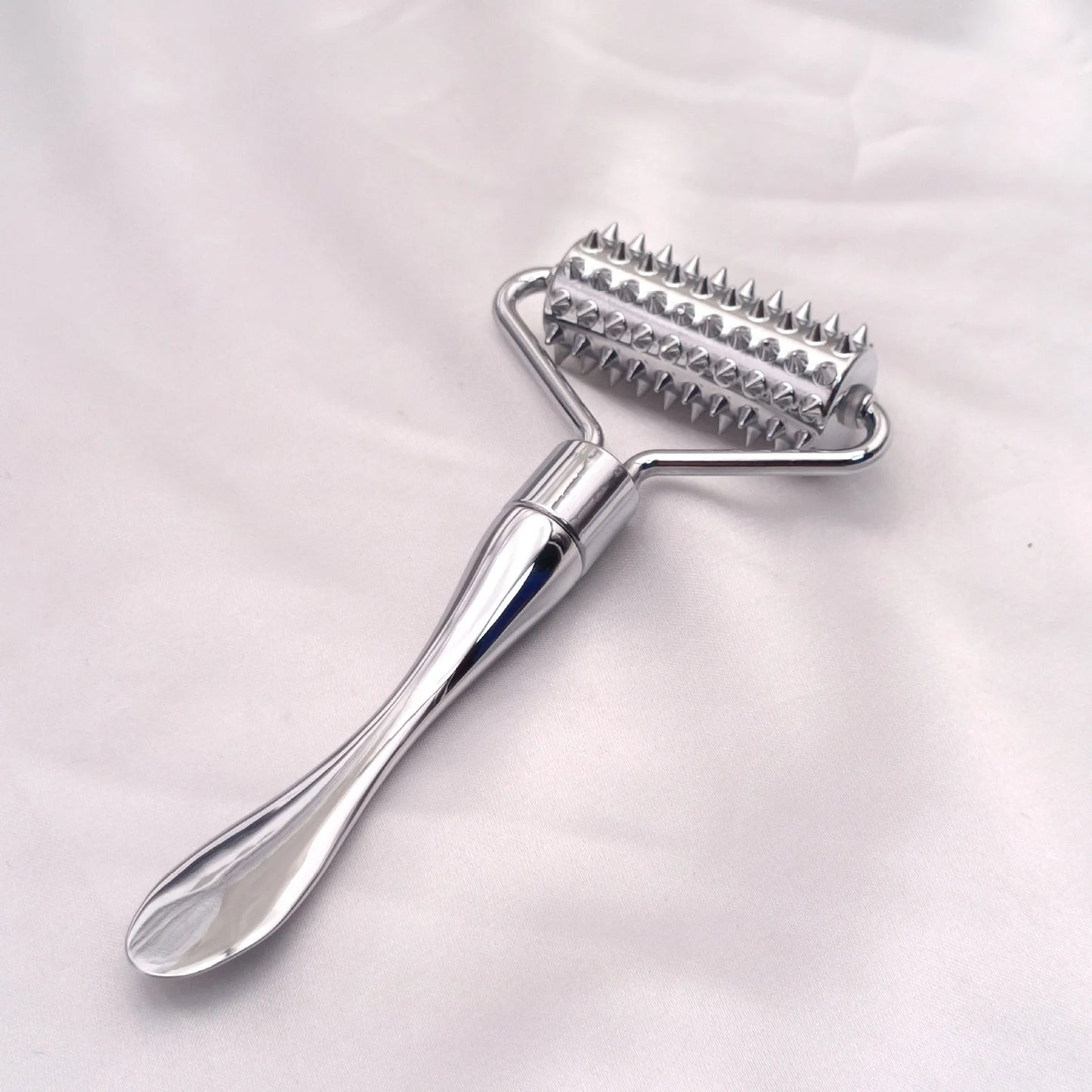 Stainless steel pointed roller spatula massage ball stone face roller massager to improve neck facial beauty skin care tool