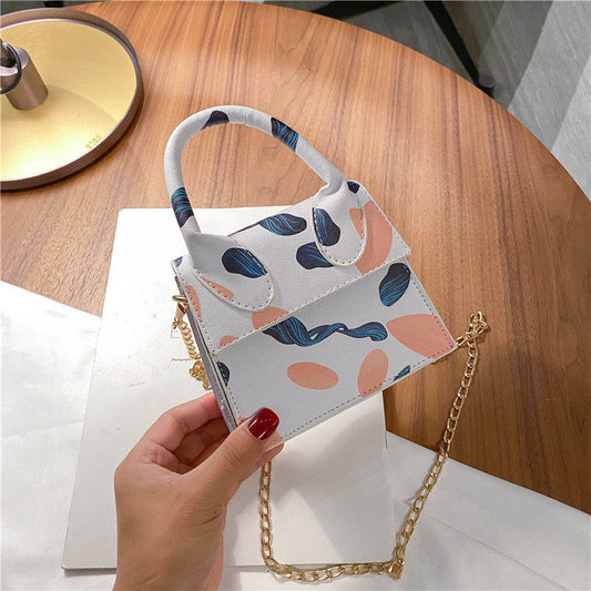 Price 1.95 weight 220g Hand-held Spring And Summer Texture Shoulder Bag Women Foreign Style Fashion Personality Messenger