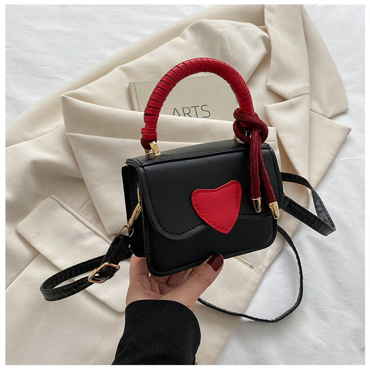 Price 9.84 weight 320g New Textured Portable Love Mini Bag For Women